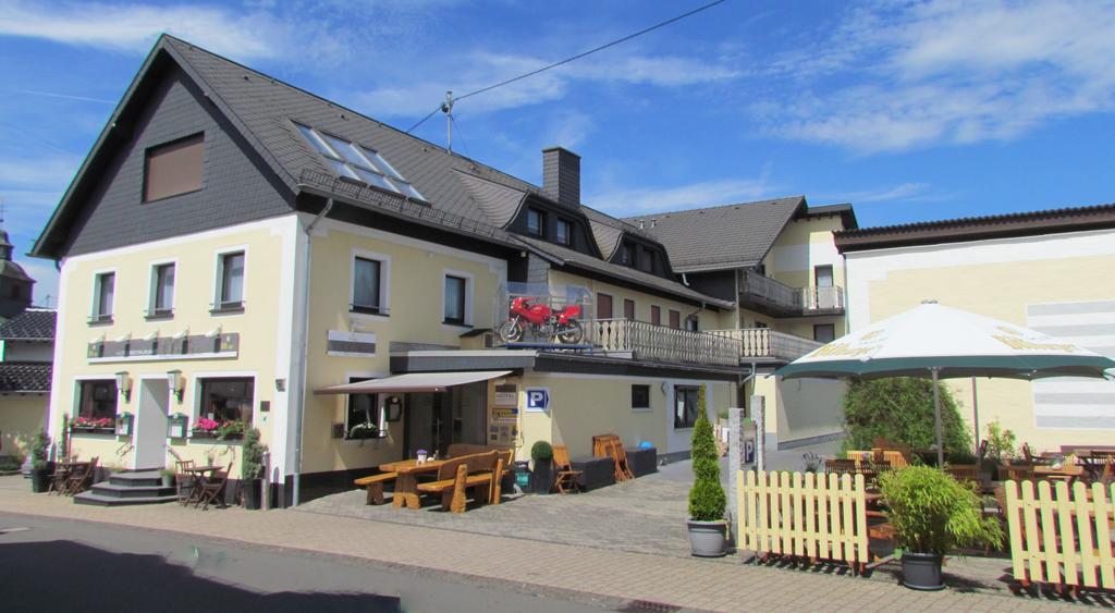 Hotel & Restaurant Huellen Barweiler Exterior foto